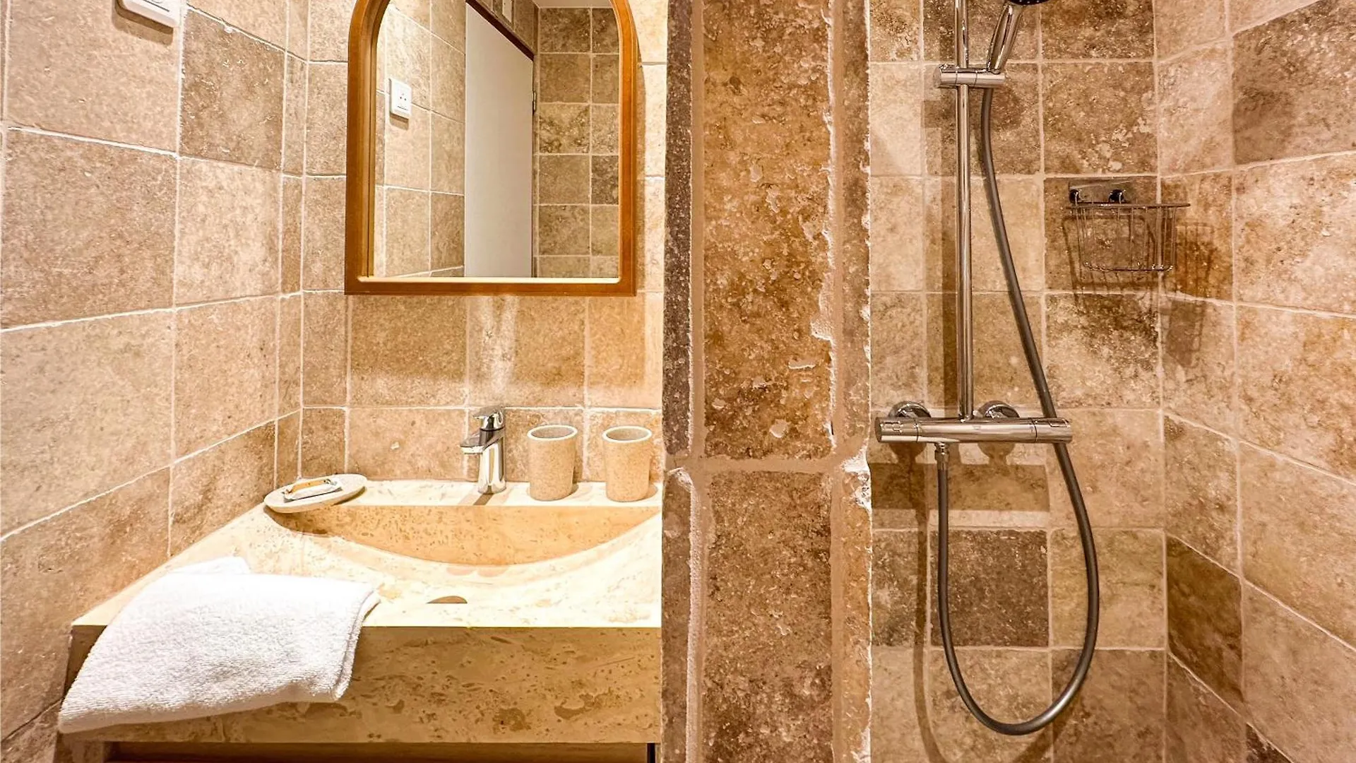Les Appartements Du Clocher Avignon Apartment